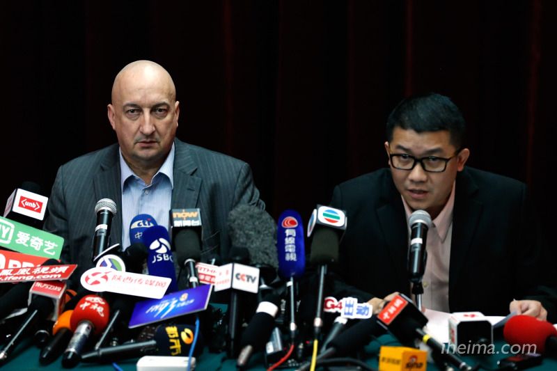 马航失联事件：你刷微博or微信？