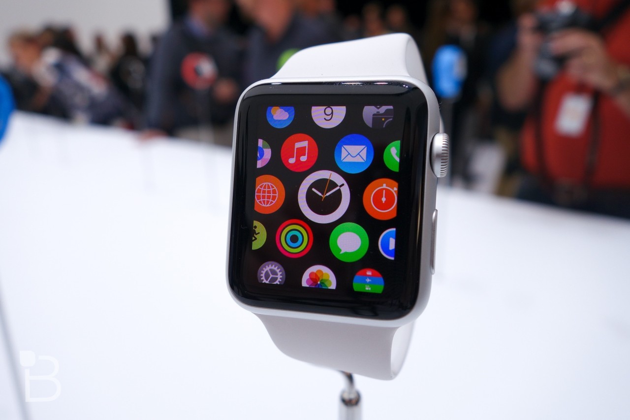 跟着“嘀嗒”声，来看下Apple Watch的首支电视广告