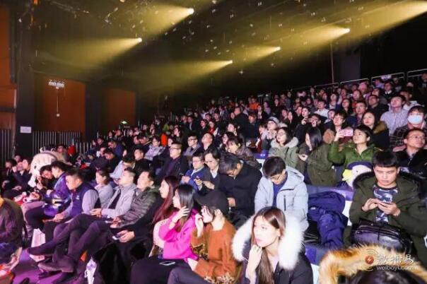 一场行业直播峰会竟吸引807万粉丝围观，微播易这次玩得有点大！